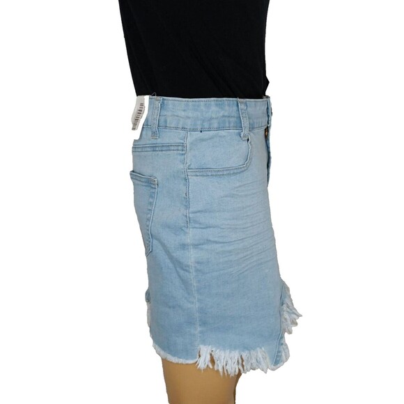 NWT CG Buzz Jeans Light Wash Denim Mini Skirt Asymmetrical Frayed Hem Stretch L - Picture 5 of 11